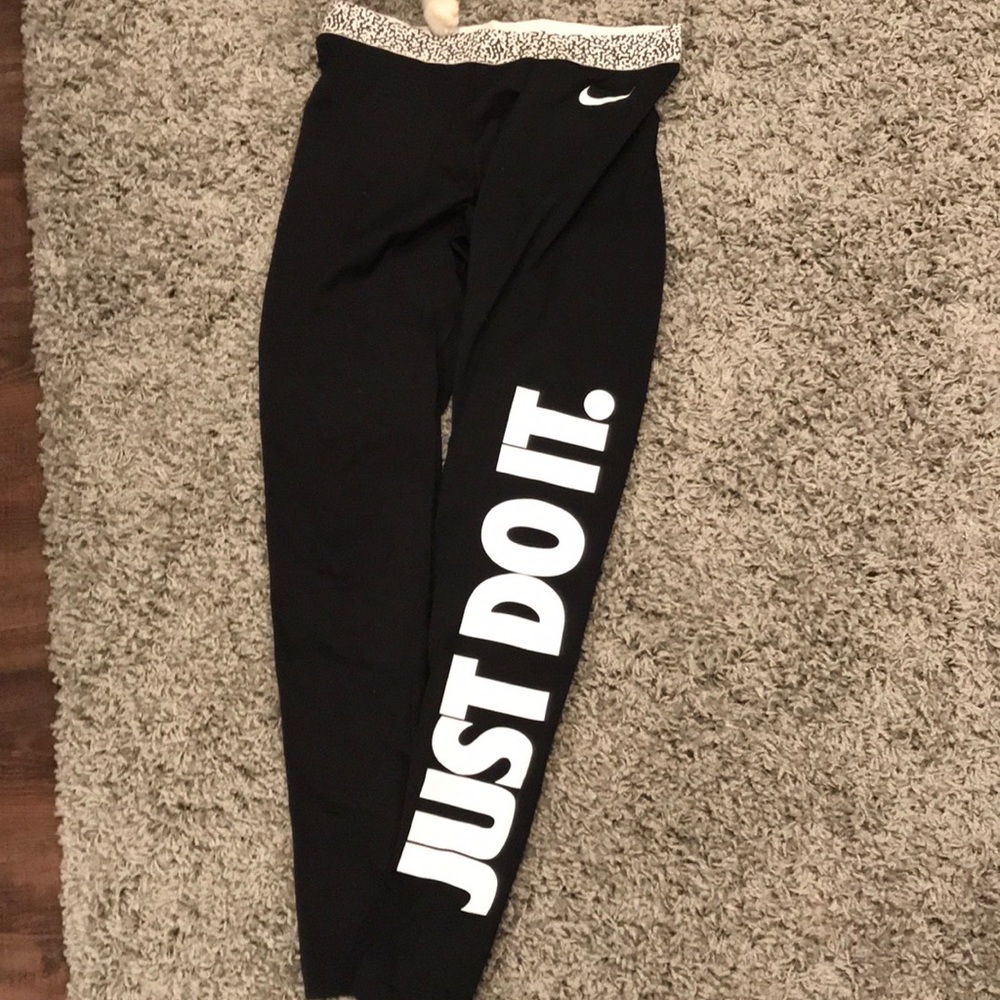 Nike leggings